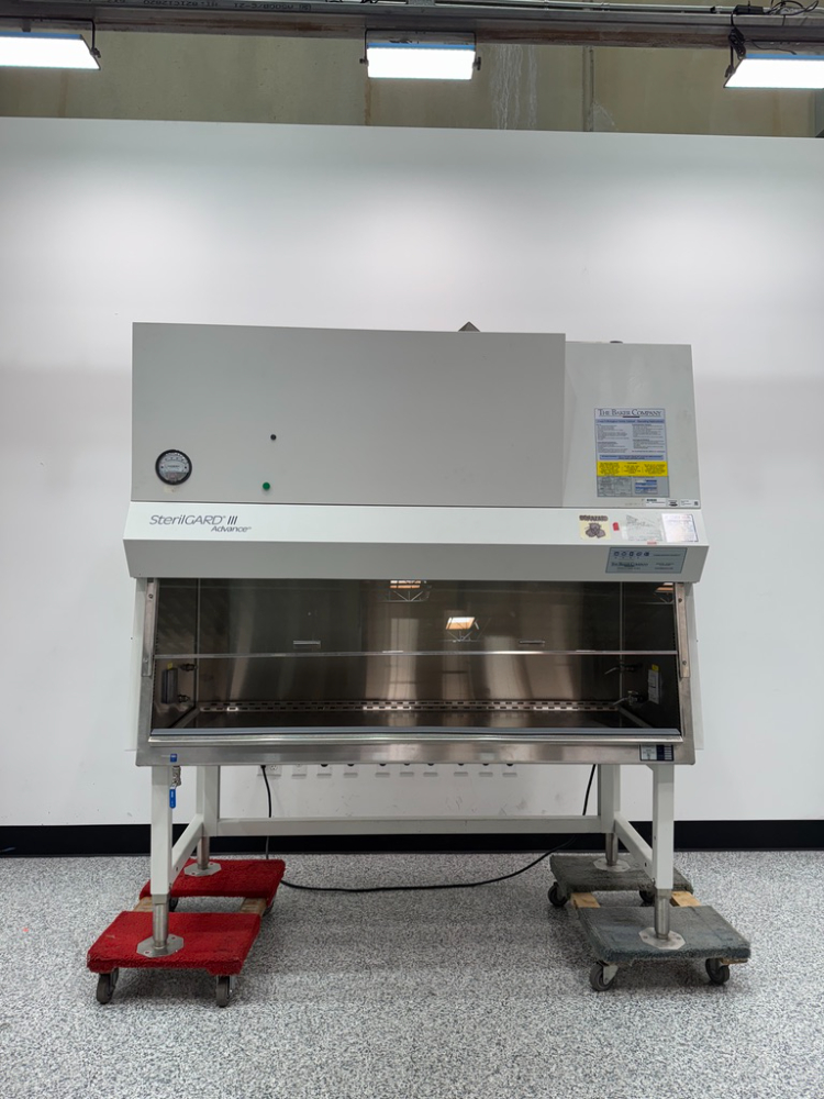 Image of Baker Company SterilGARD III Advance 6' Biosafety Cabinet